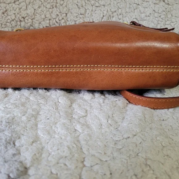 Dooney & Bourke Florentine Pocket crossbody - Picture 3 of 6